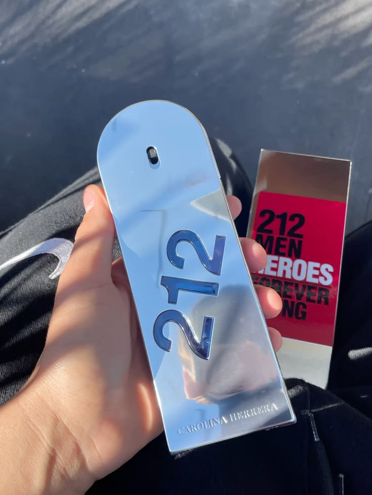 212 Men Heroes de 50 ml con frasco y caja