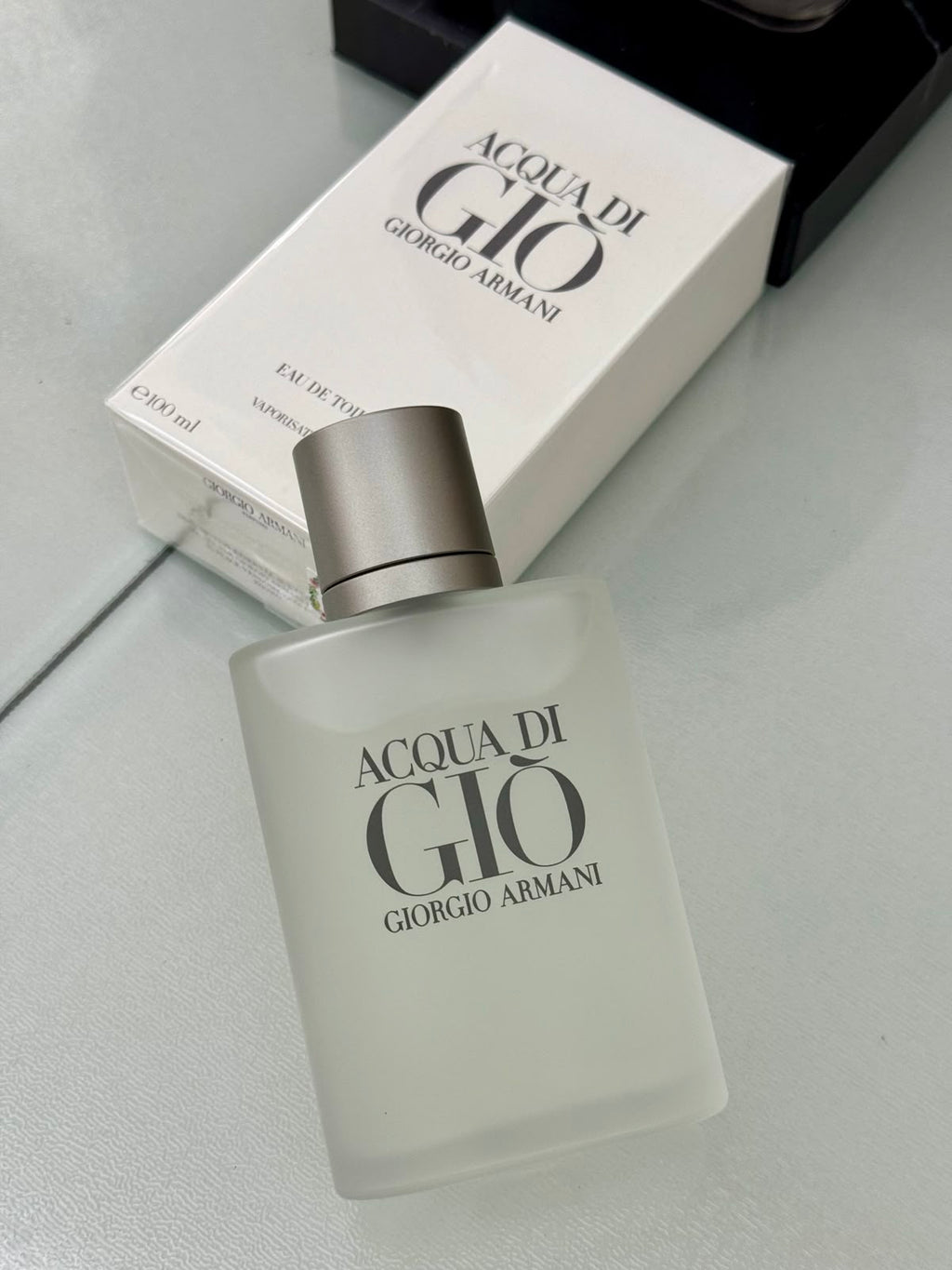 Frasco y caja de Acqua di Giò Pour Homme de 100 ml