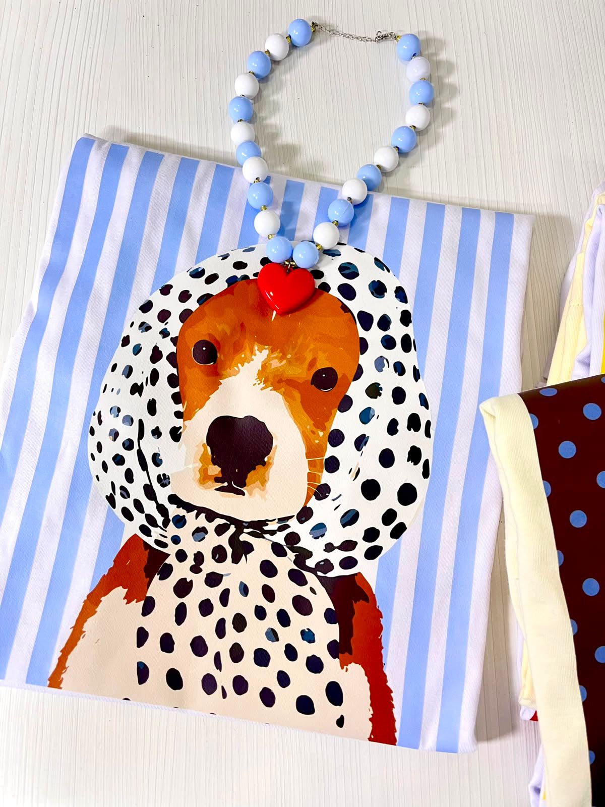 Camiseta Dog Cherry Hat