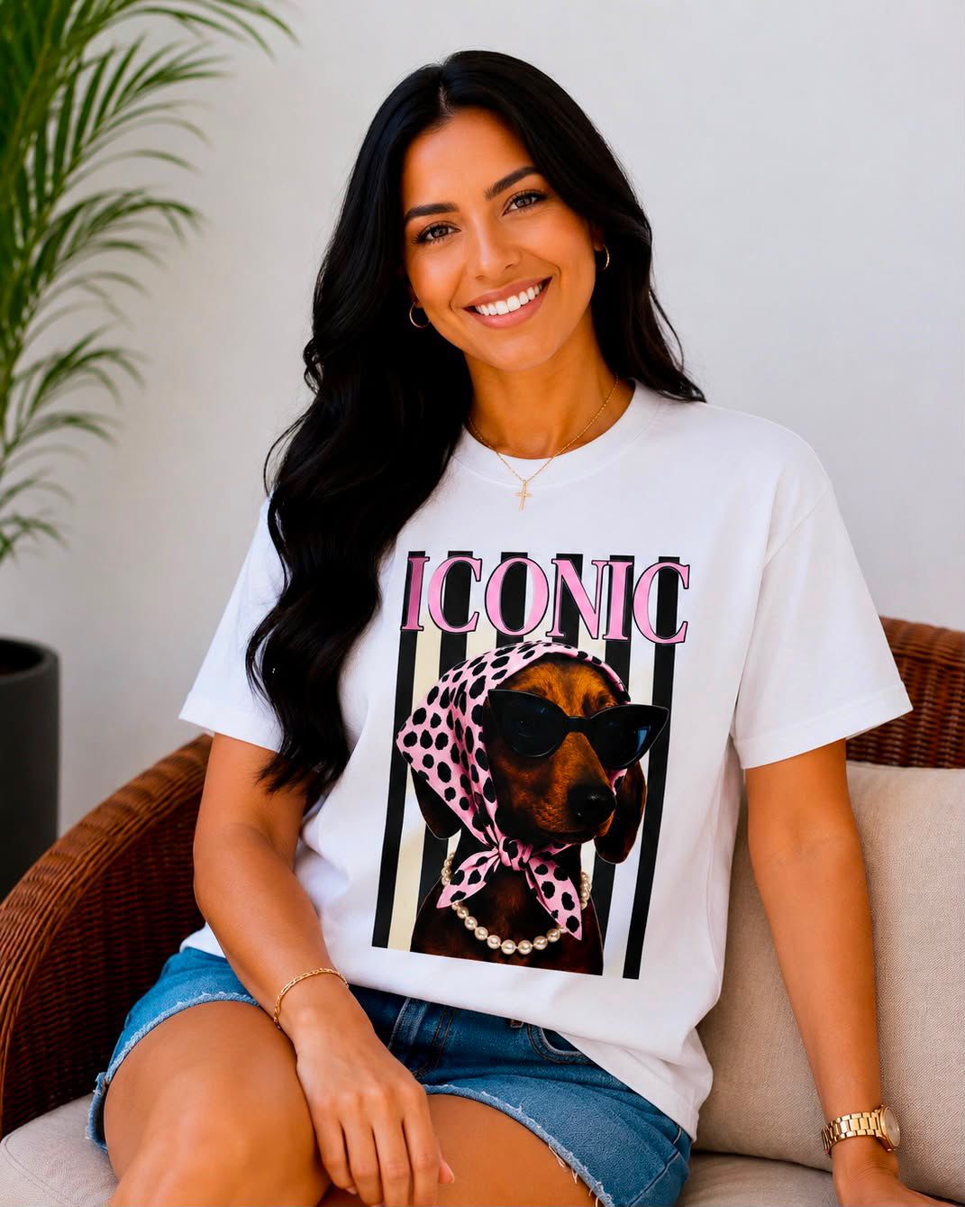 Camiseta Iconic Dog Pink Scarf